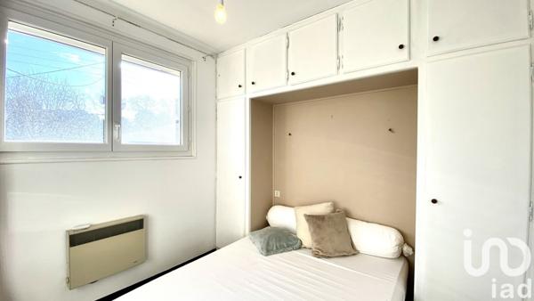 Maison 6 pièces de 90 m² à Douzens (11700)