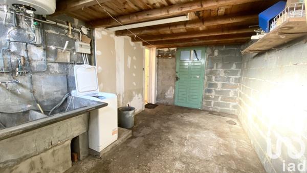 Maison 6 pièces de 90 m² à Douzens (11700)