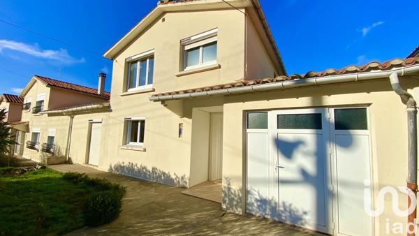 Maison 6 pièces de 90 m² à Douzens (11700)