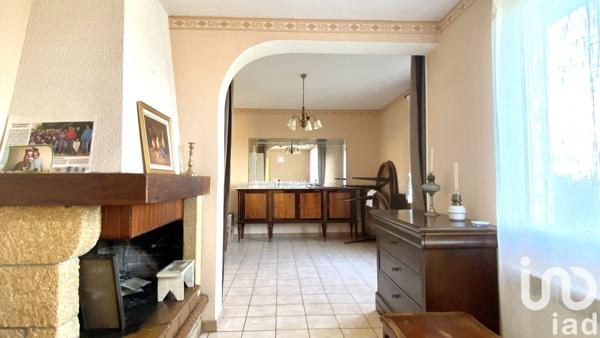 Maison 6 pièces de 90 m² à Douzens (11700)