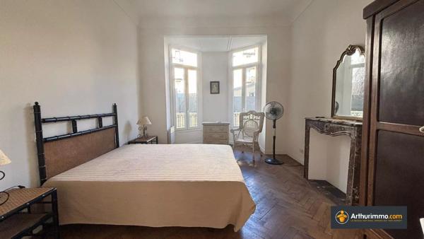 Vente                                                      Appartement
                        
                     3 pièces                                         à Nice