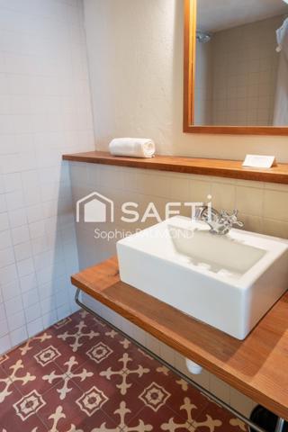 Hôtel-Restaurant 3 étoiles – 1 074 m² – 27 chambres