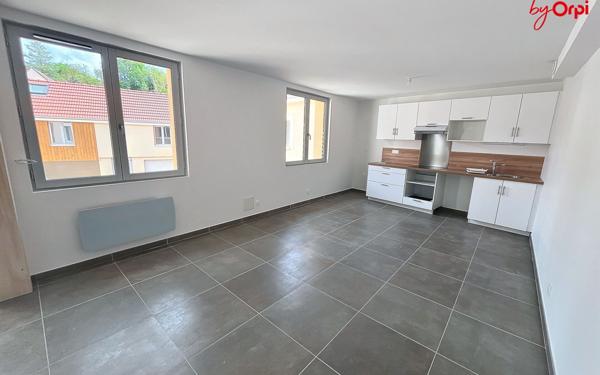 Appartement à louer    3 pièces • 49,97 m2 Oinville-sur-Montcient