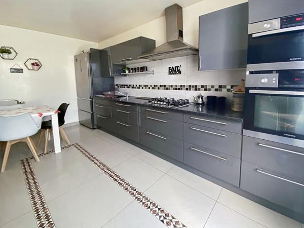 A vendre à Vauréal dans quartier prisé : Maison 4 chambres avec terrain de 400 m2