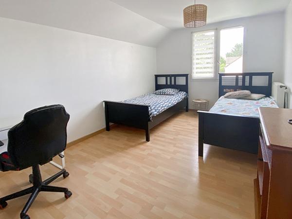 A vendre à Vauréal dans quartier prisé : Maison 4 chambres avec terrain de 400 m2