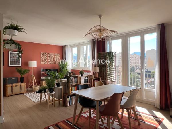 Appartement à ECHIROLLES, 38130 - 2 pièces 60m²