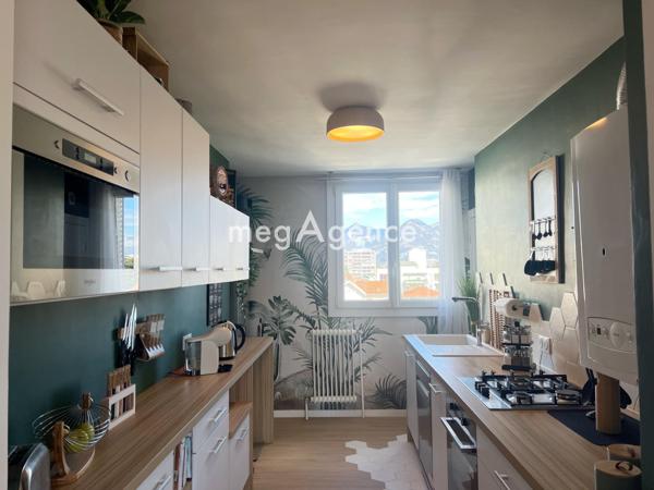 Appartement à ECHIROLLES, 38130 - 2 pièces 60m²
