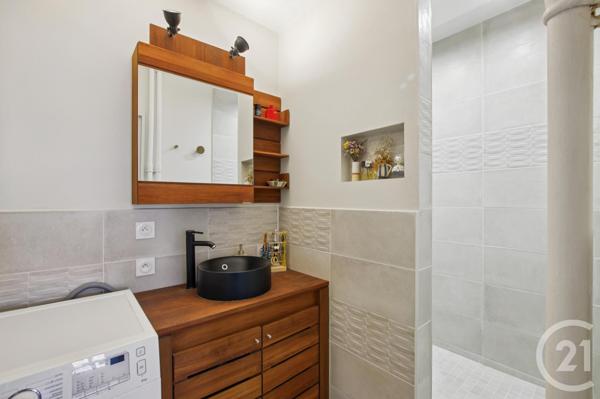 Appartement F2 à vendre  2 pièces - 55 m2 PARIS - 75019