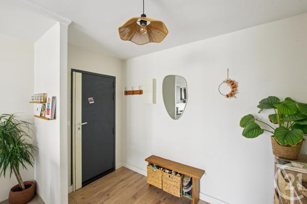 Appartement F2 à vendre  2 pièces - 55 m2 PARIS - 75019