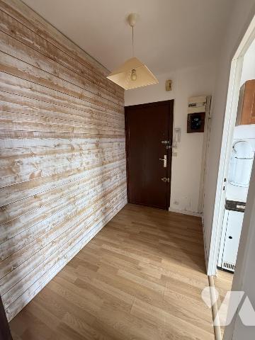 SAINT-MALO  HIPPODROME APPARTEMENT DE TYPE II VUE DEGAGEE CAVE PLACE DE PARKING PRIVATIVE  