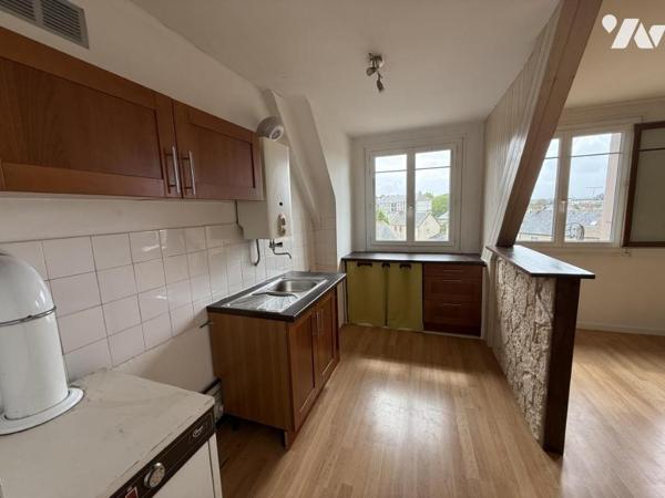 SAINT-MALO  HIPPODROME APPARTEMENT DE TYPE II VUE DEGAGEE CAVE PLACE DE PARKING PRIVATIVE  