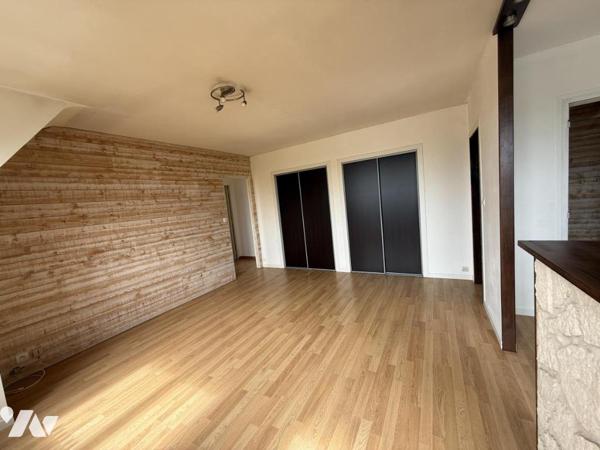 SAINT-MALO  HIPPODROME APPARTEMENT DE TYPE II VUE DEGAGEE CAVE PLACE DE PARKING PRIVATIVE  