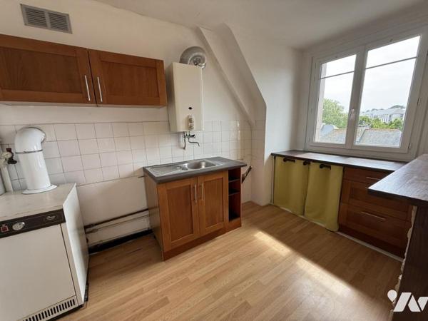 SAINT-MALO  HIPPODROME APPARTEMENT DE TYPE II VUE DEGAGEE CAVE PLACE DE PARKING PRIVATIVE  