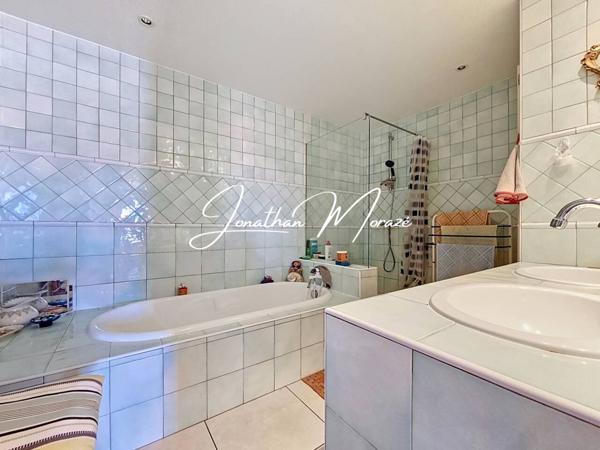 Appartement à vendre 4 pièces de 147 m²