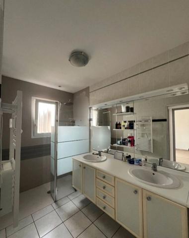 Maison à vendre 6 pièces + hangar 150 m² LONGEVILLE SUR MER (85)