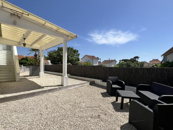 SAINT PALAIS SUR MER - 400 M PLAGE DU BUREAU ET DES COMMERCES - APPARTEMENT 91 M² HABITABLES AVEC VUE DEGAGÉE