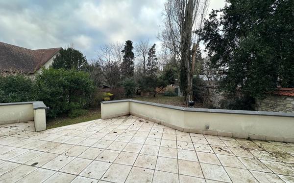 Maison à vendre    3 pièces • 77,70 m2 Saint-Maur-des-Fossés