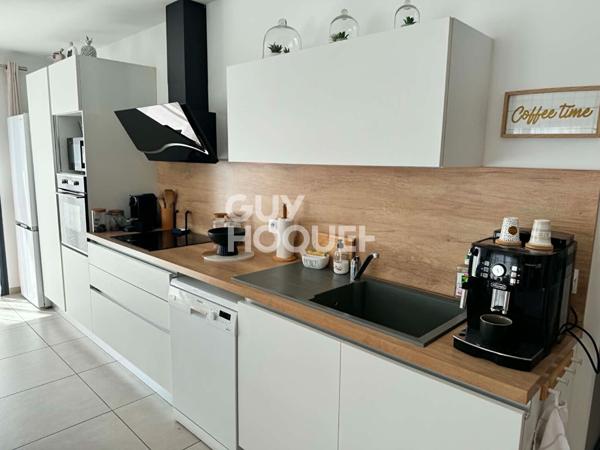 Maison plain pied 3 faces  contemporaine 3 chambres parfait état