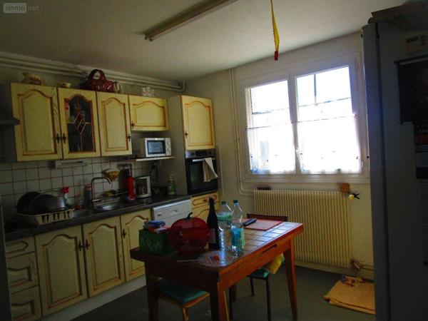 Immeuble à vendre à Châteauroux dans l'Indre (36000), ref : 820