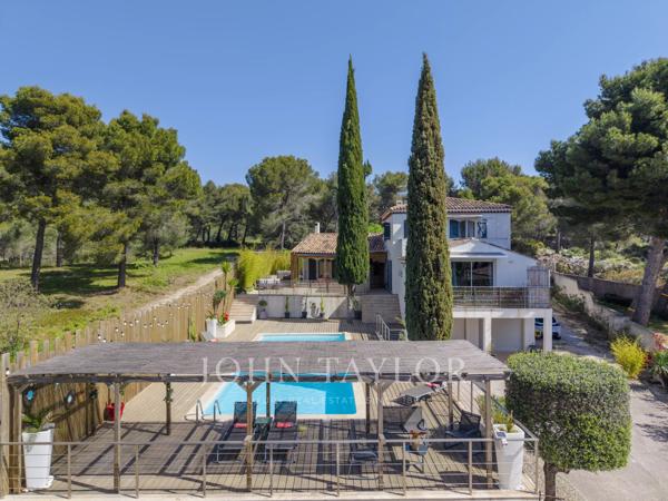 Villa dans résidence sécurisée