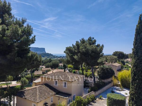 Villa dans résidence sécurisée