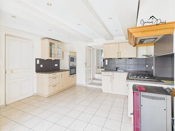 Ensemble immobilier à fort potentiel entre mer et commodités - Saint-Pol-de-Léon