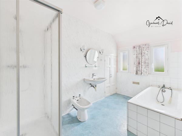 Ensemble immobilier à fort potentiel entre mer et commodités - Saint-Pol-de-Léon