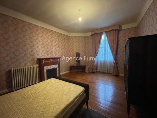 Maison - Proximite oloron-sainte-marie - Réf.:205303 PROXIMITE IMMEDIATE OLORON - MAISON DE MAITRE AVEC JARDIN -