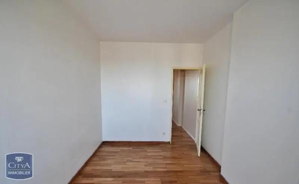 Appartement à louer 4 pièces 85m²