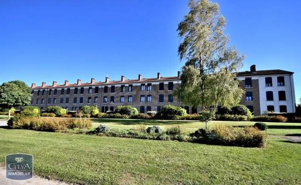 Appartement à louer 4 pièces 85m²