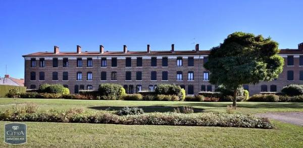 Appartement à louer 4 pièces 85m²