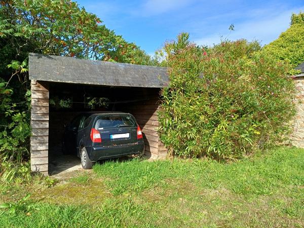 Plougasnou (29630) Plougasnou, corps de ferme 18ème sur 1200 m2 de terrain, 6 chambres.