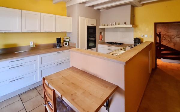 Maison à vendre    5 pièces •  Roquefort