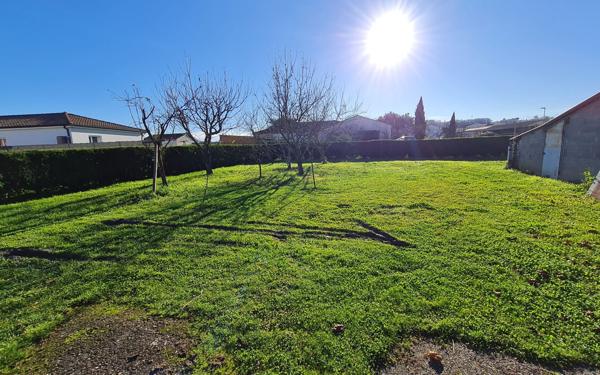 Maison à vendre    5 pièces •  Roquefort