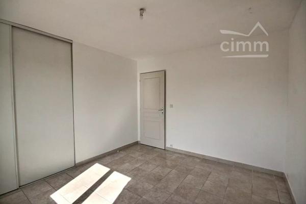 MAISON mitoyenne F5 106.98m² située sur la commune de MONTELIMAR.