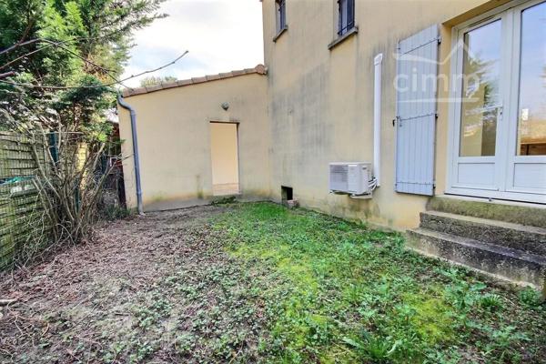 MAISON mitoyenne F5 106.98m² située sur la commune de MONTELIMAR.