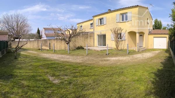 MAISON mitoyenne F5 106.98m² située sur la commune de MONTELIMAR.