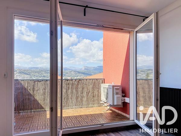 Location appartement 3 pièces 70 m² Nice