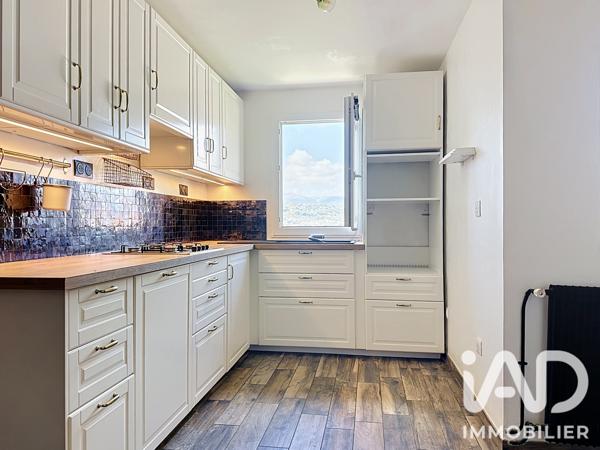 Location appartement 3 pièces 70 m² Nice