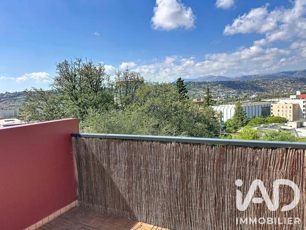 Location appartement 3 pièces 70 m² Nice