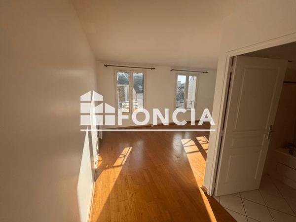 À vendre Studio 31.13 m² - Saint-cyr-l'école 78210