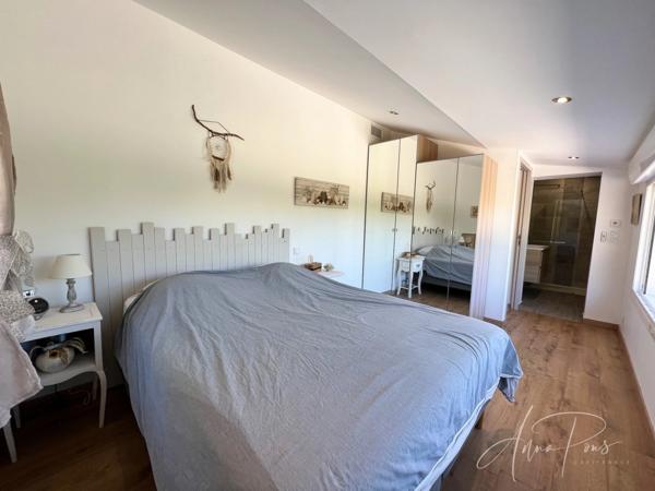 Dpt Var (83), à vendre HYERES Villa sans vis à vis- 1000m² de terrain - 3 chambres  - piscine - jardin - GARAGE.