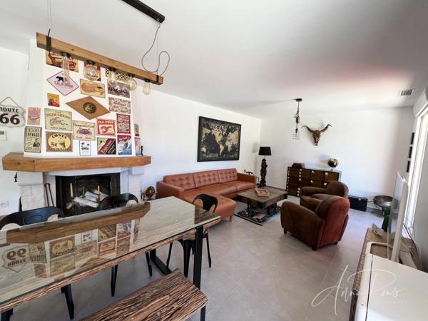 Dpt Var (83), à vendre HYERES Villa sans vis à vis- 1000m² de terrain - 3 chambres  - piscine - jardin - GARAGE.