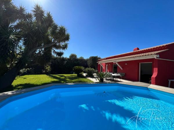 Dpt Var (83), à vendre HYERES Villa sans vis à vis- 1000m² de terrain - 3 chambres  - piscine - jardin - GARAGE.