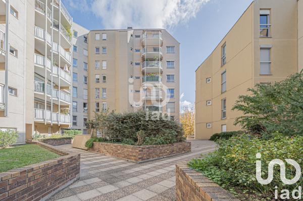 Appartement à vendre 5 pièces 91 m² Courbevoie