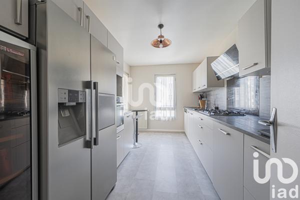 Appartement à vendre 5 pièces 91 m² Courbevoie