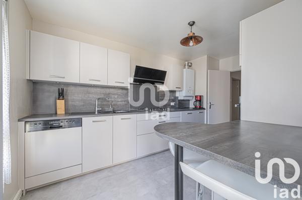 Appartement à vendre 5 pièces 91 m² Courbevoie