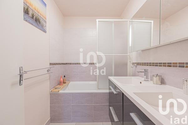 Appartement à vendre 5 pièces 91 m² Courbevoie