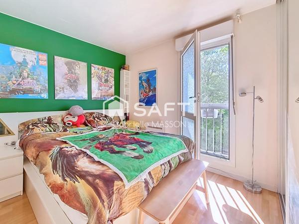 Appartement avec balcon, cave et parking