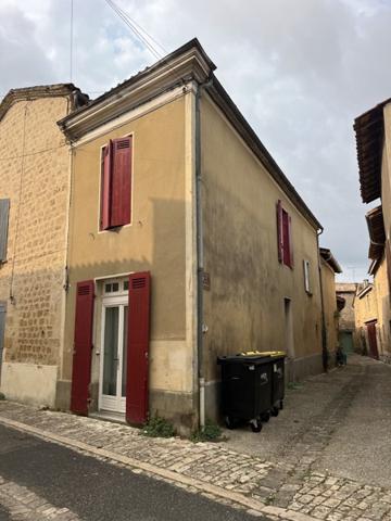 Maison à vendre |  Saint-Macaire |  2 pièces | 55 m²